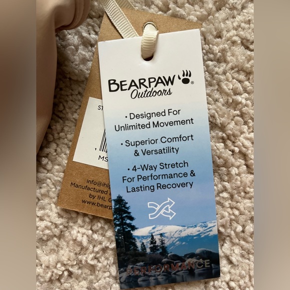 NWT Bearpaw Outdoors Beige Crop Tank with Built- In Bra Size Small RARE 🐾 - Picture 6 of 8